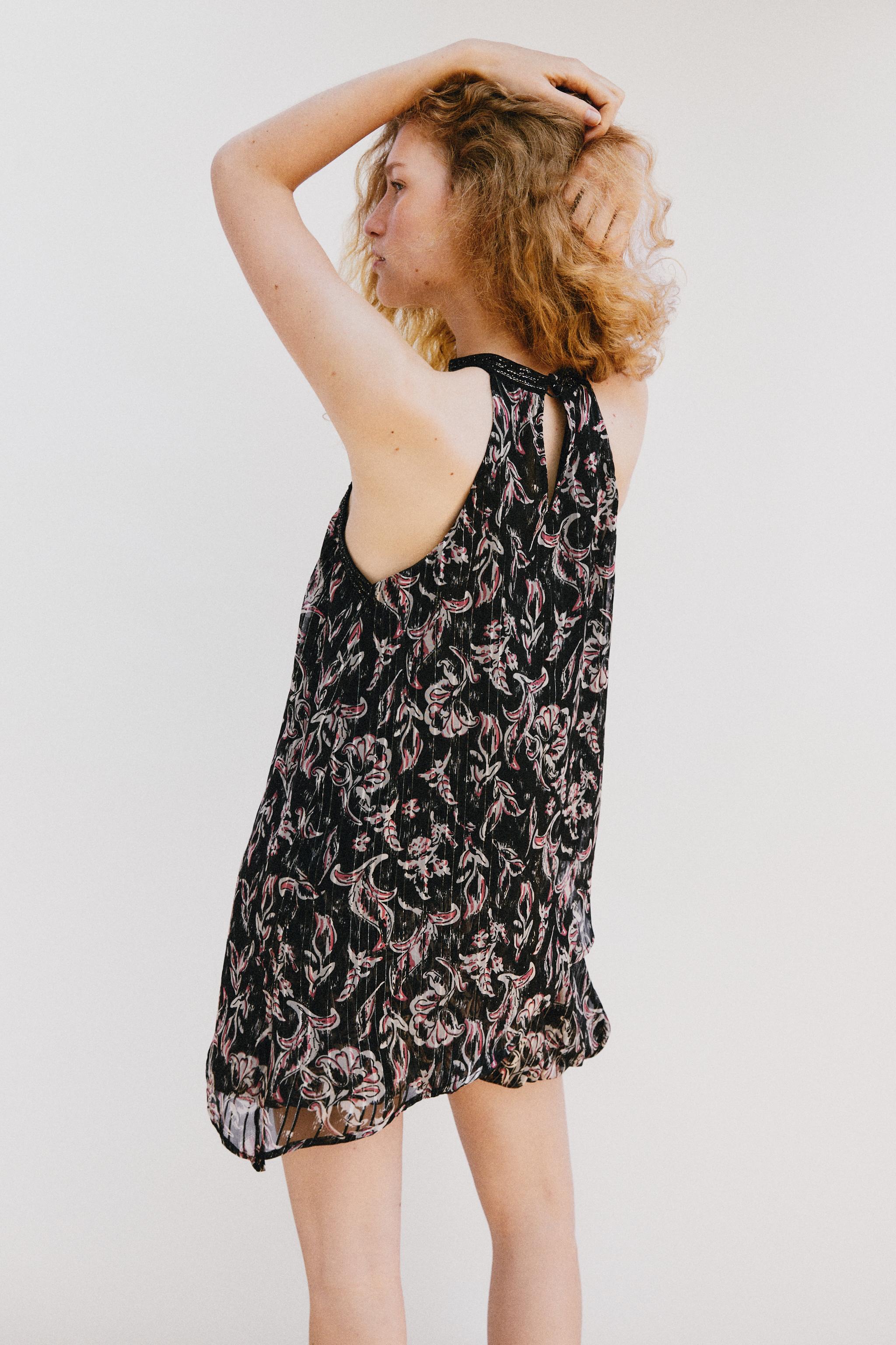 METALLIC THREAD SEQUIN PRINT HALTER TOP
